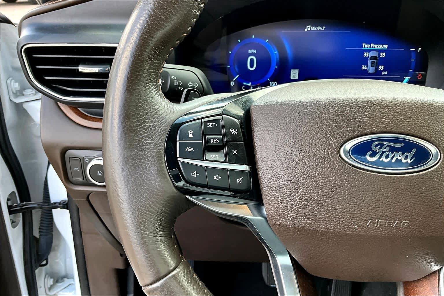 Certified 2021 Ford Explorer King Ranch w/ Premium Technology Package AWD/4WD image 24