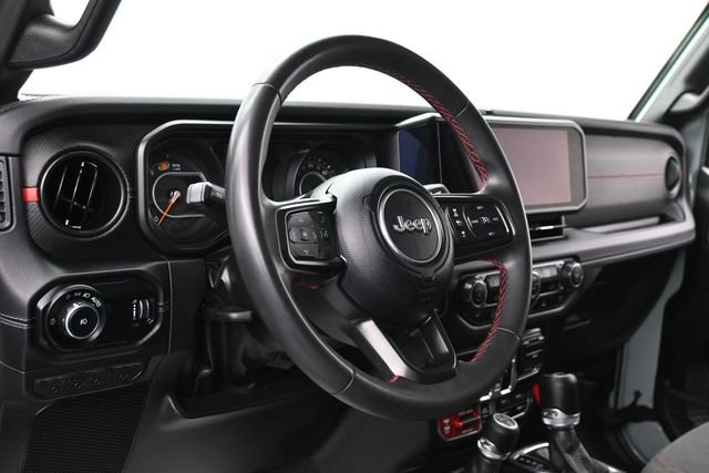 Used 2024 Jeep Wrangler Unlimited Rubicon AWD/4WD image 17