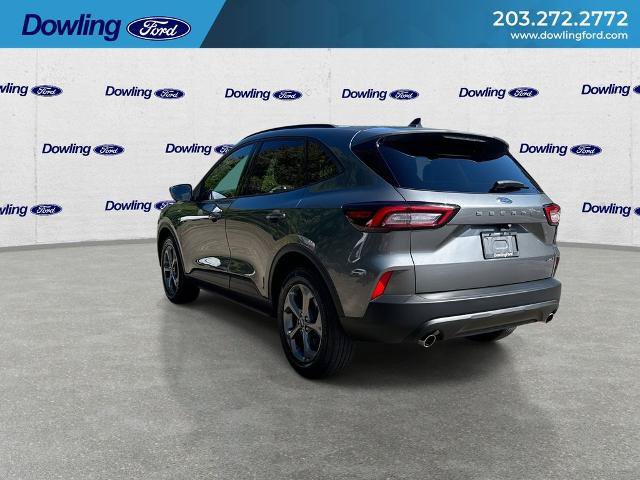 Certified 2025 Ford Escape ST-Line Select AWD/4WD image 6