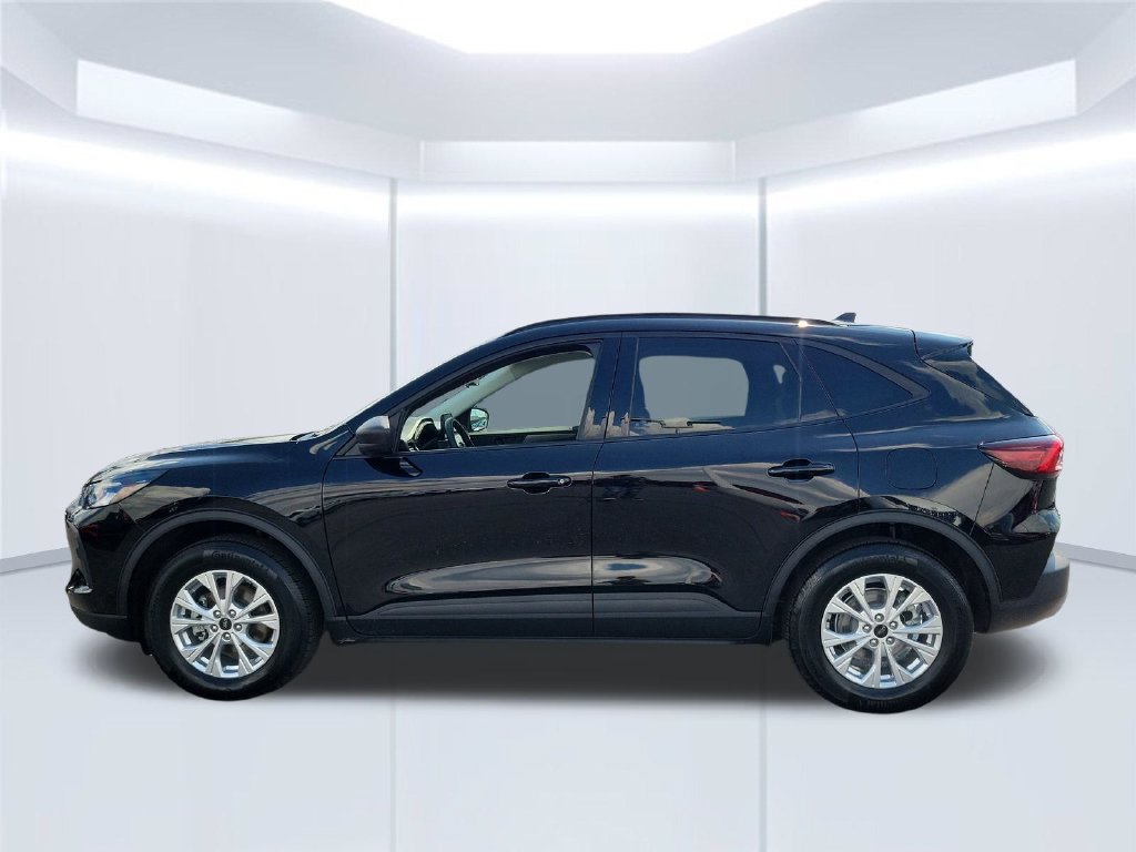 Certified 2026 Ford Escape Active w/ Cold Weather Package AWD/4WD image 9