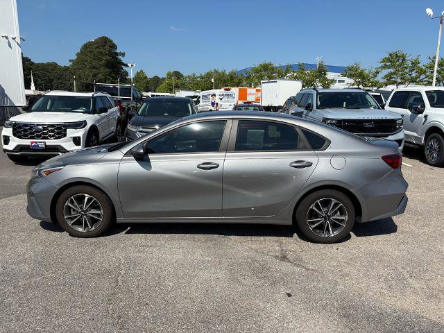 Used 2022 Kia Forte LXS w/ LXS Technology Package FWD image 8