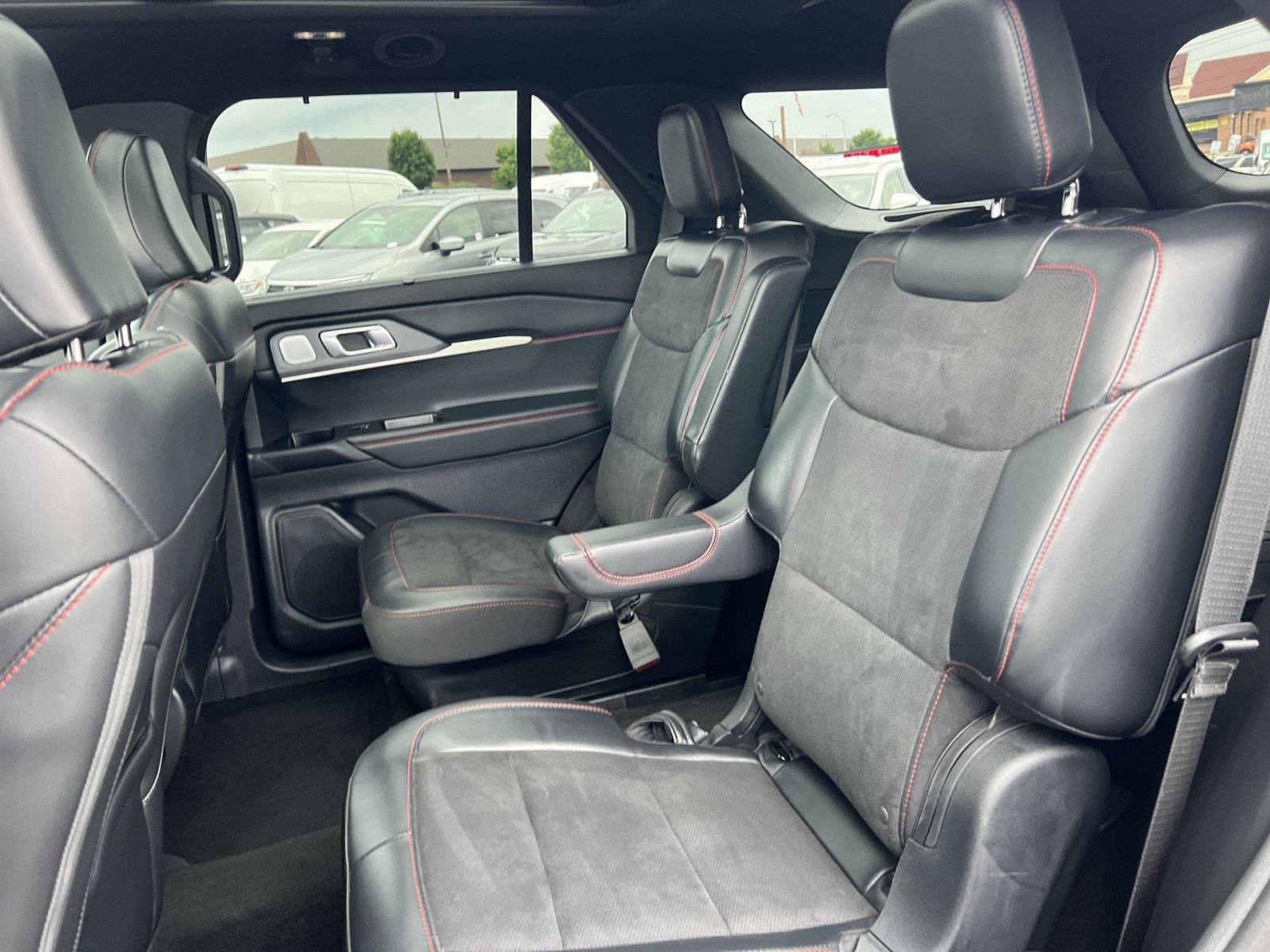 Certified 2025 Ford Explorer ST AWD/4WD image 25