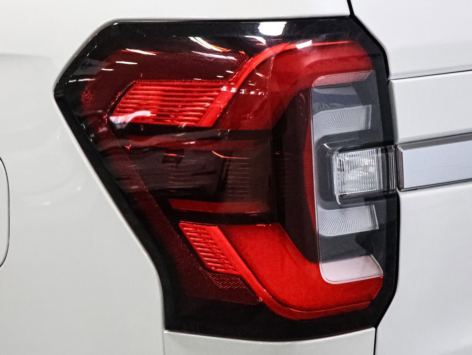 Certified 2024 Ford Expedition Max Platinum AWD/4WD image 15