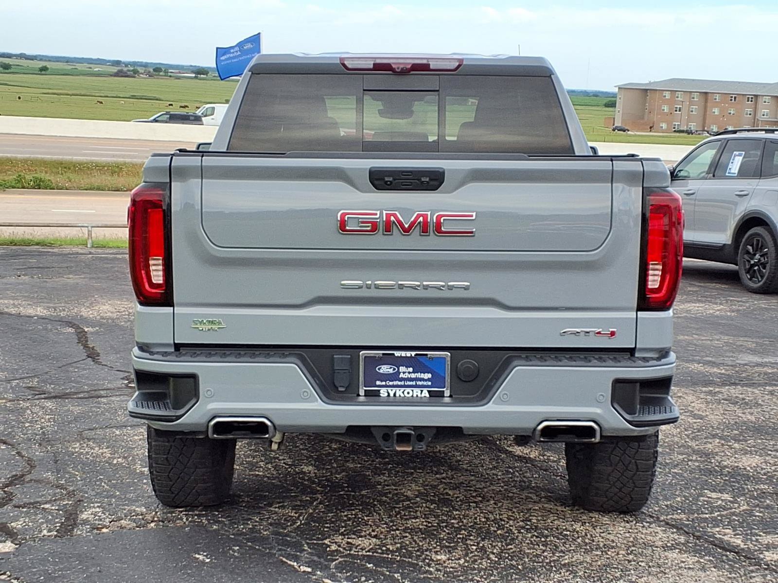 Used 2024 GMC Sierra 1500 AT4 w/ Technology Package AWD/4WD image 6