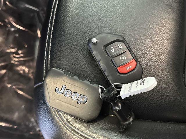 Used 2023 Jeep Wrangler Unlimited Sahara w/ Cold Weather Group image 31