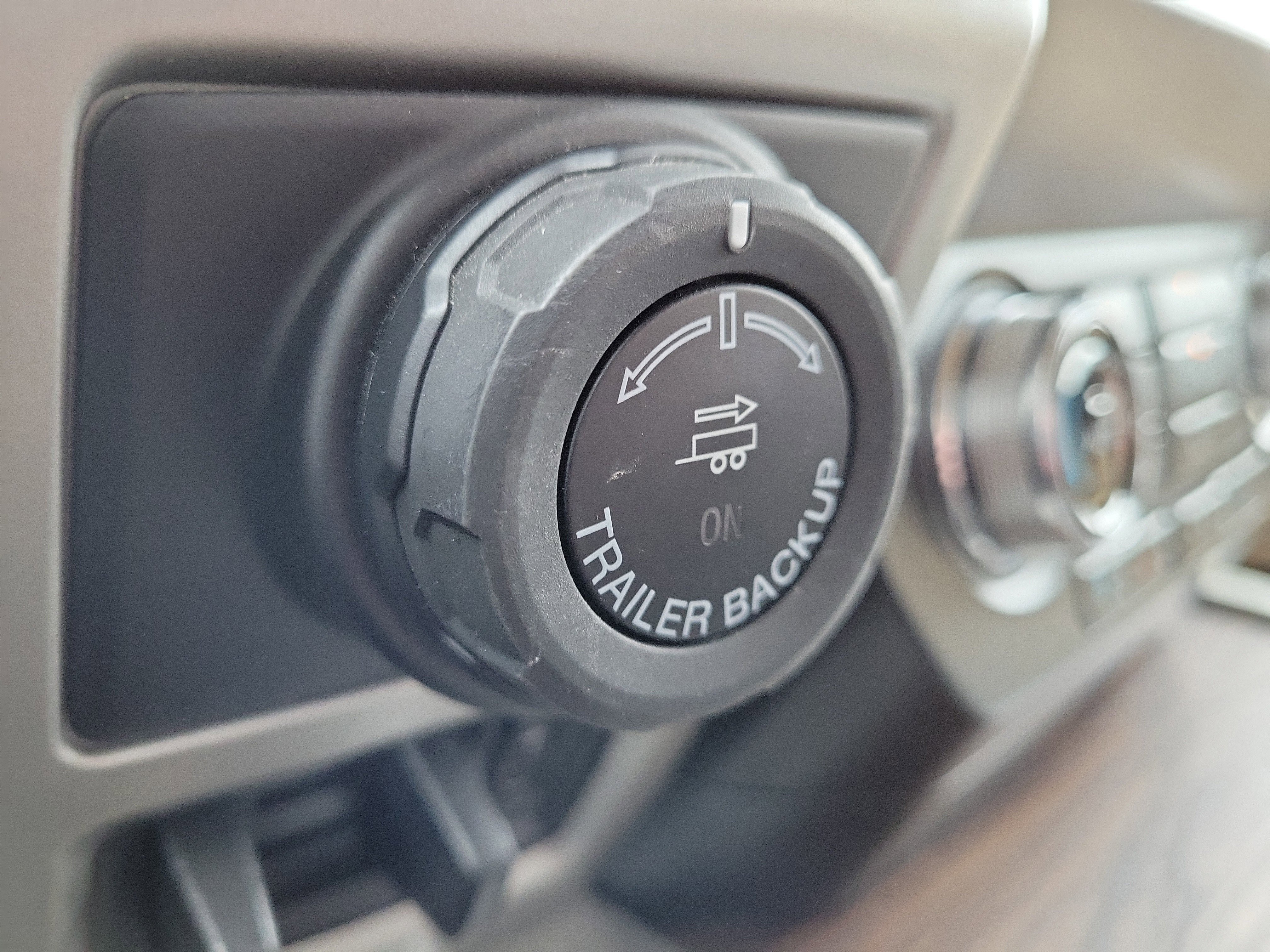 Certified 2020 Ford F150 Lariat w/ Equipment Group 502A Luxury image 30