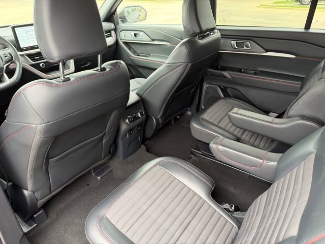 Certified 2025 Ford Explorer ST-Line image 22