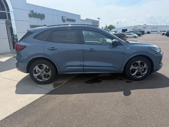 Certified 2023 Ford Escape ST-Line w/ Tech Pack #1 FWD image 8