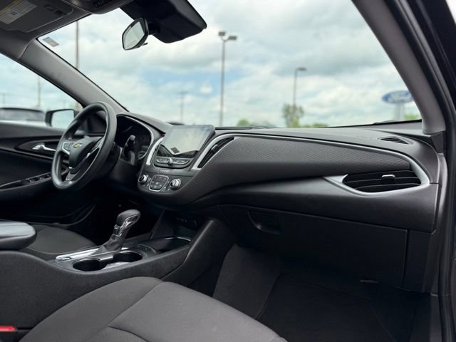 Used 2023 Chevrolet Malibu LT w/ Driver Confidence Package FWD image 19