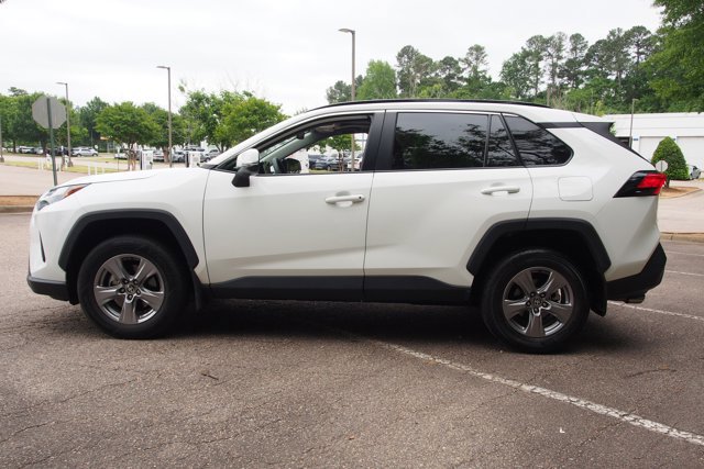 Used 2024 Toyota RAV4 XLE w/ Convenience Package FWD image 4