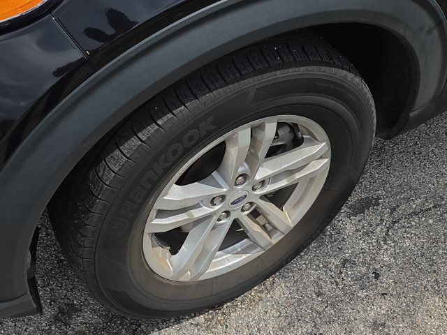 Certified 2023 Ford Explorer XLT RWD video 3