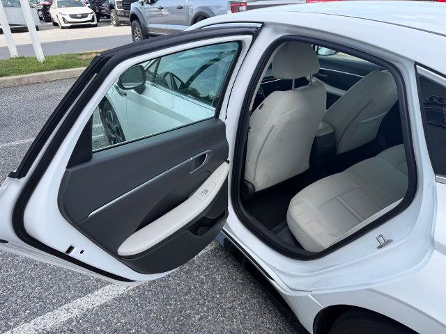 Used 2025 Hyundai Sonata SEL FWD image 12