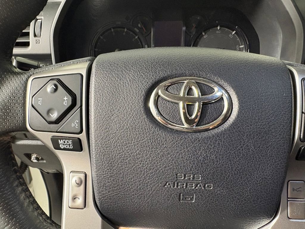 Used 2020 Toyota 4Runner Venture AWD/4WD image 22