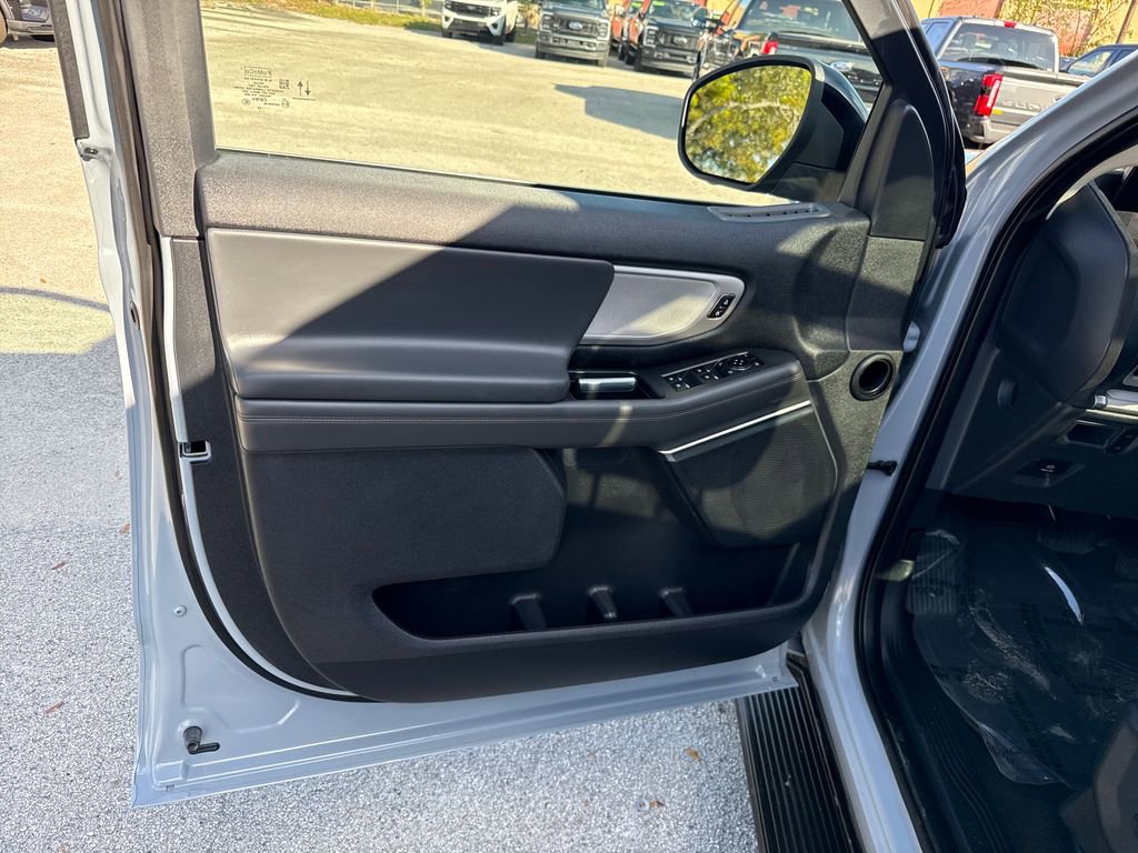 Certified 2025 Ford Expedition Max Active image 14