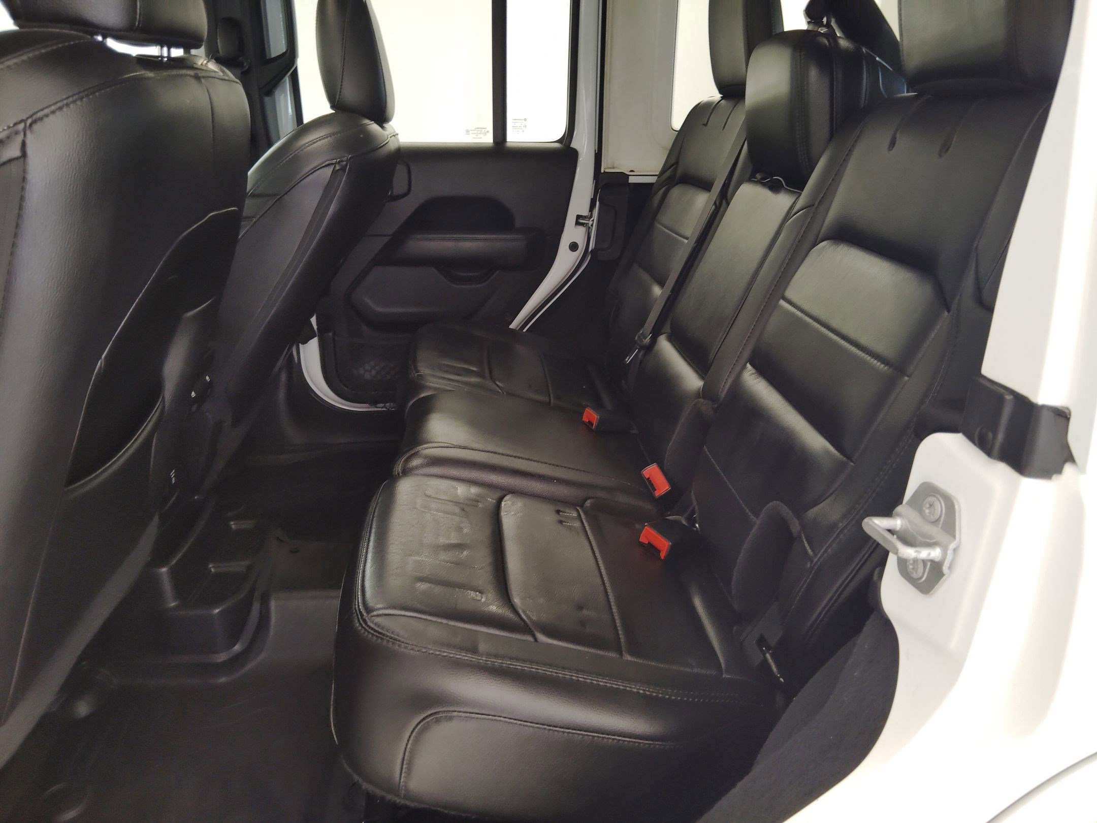 Used 2019 Jeep Wrangler Unlimited Sahara image 15