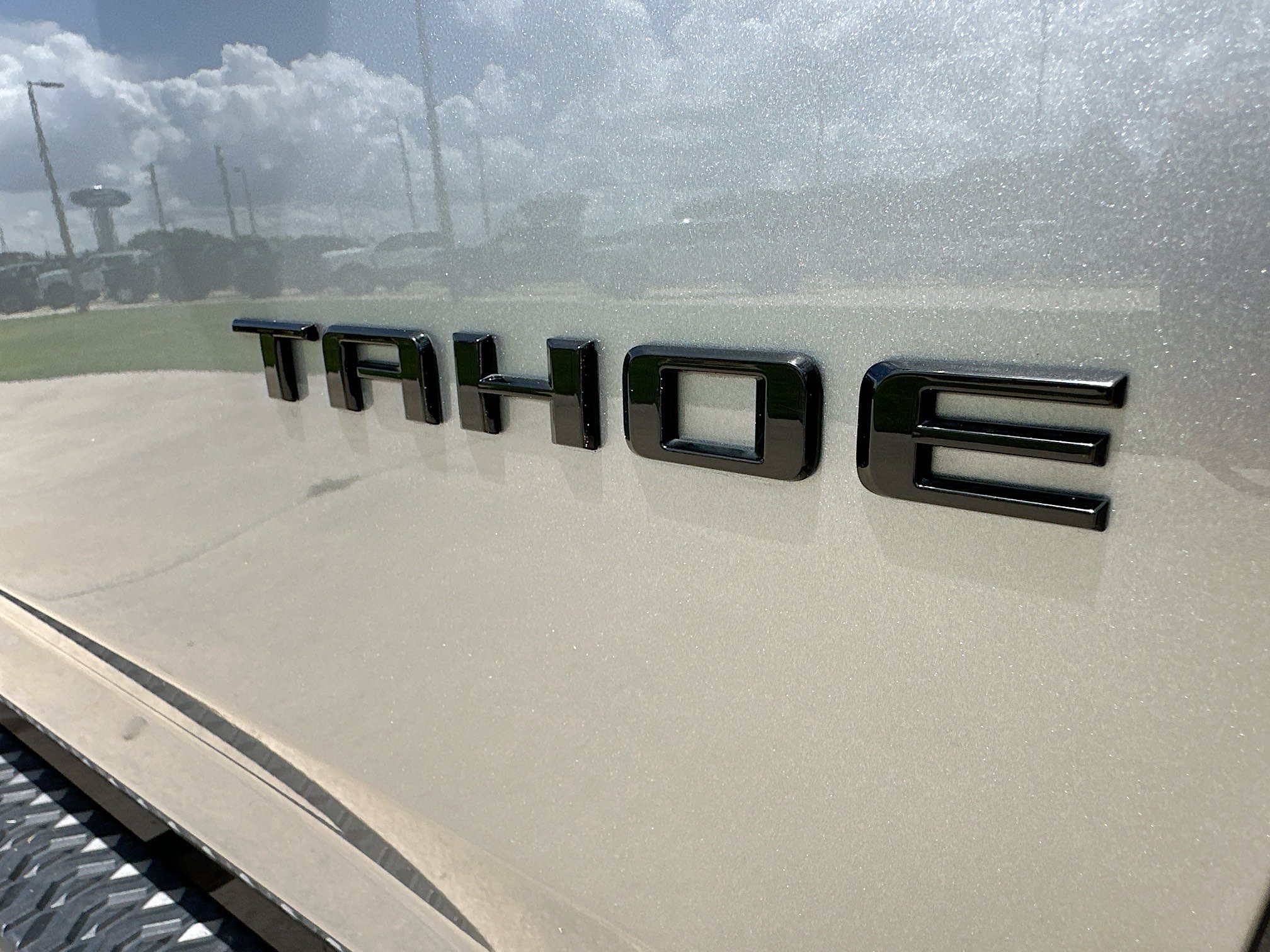 Used 2023 Chevrolet Tahoe Z71 w/ Luxury Package AWD/4WD image 37