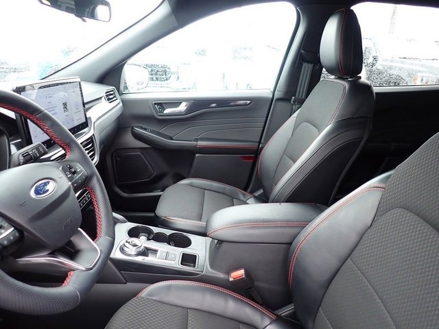 Certified 2024 Ford Escape ST-Line w/ Tech Pack #1 image 15