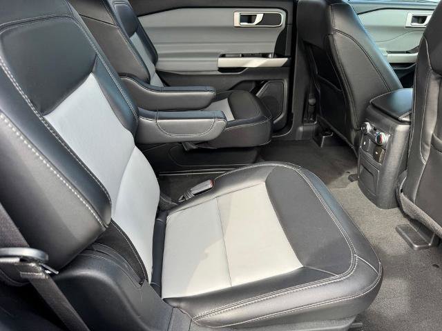Certified 2022 Ford Explorer XLT w/ Equipment Group 202A image 10