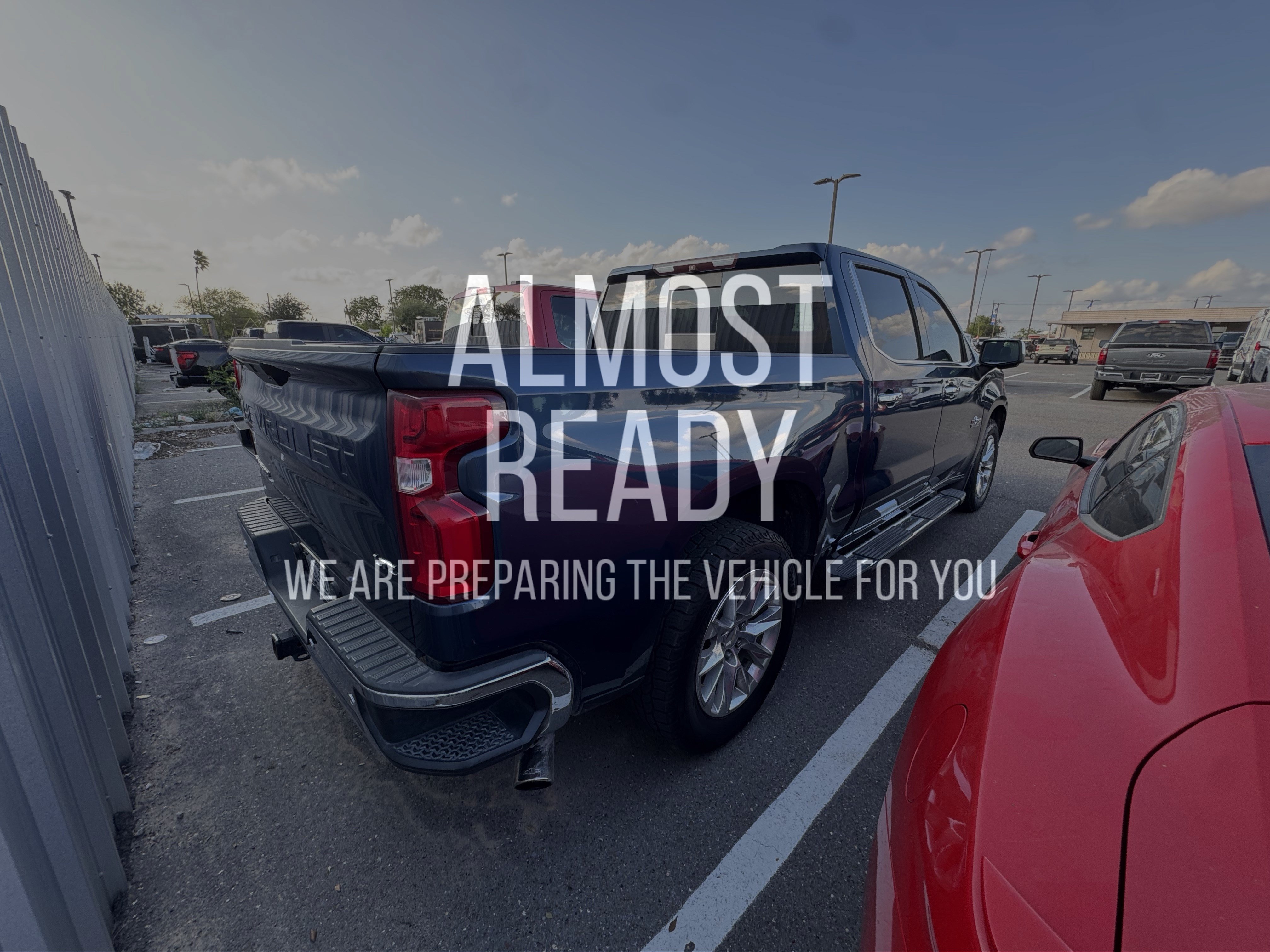 Used 2019 Chevrolet Silverado 1500 LTZ w/ LTZ Texas Edition RWD image 4