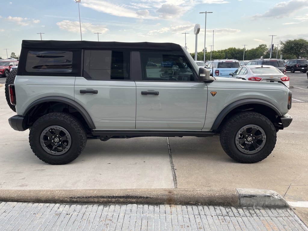 Certified 2021 Ford Bronco Badlands image 4