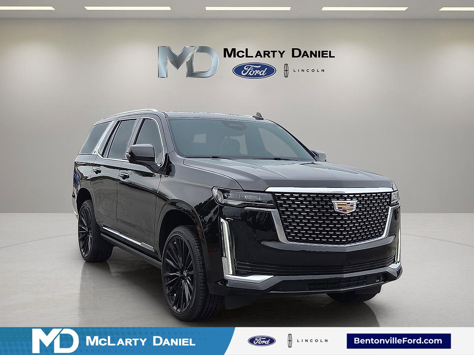 Used 2021 Cadillac Escalade Premium Luxury w/ Driver Assist Tech Package AWD/4WD image 1