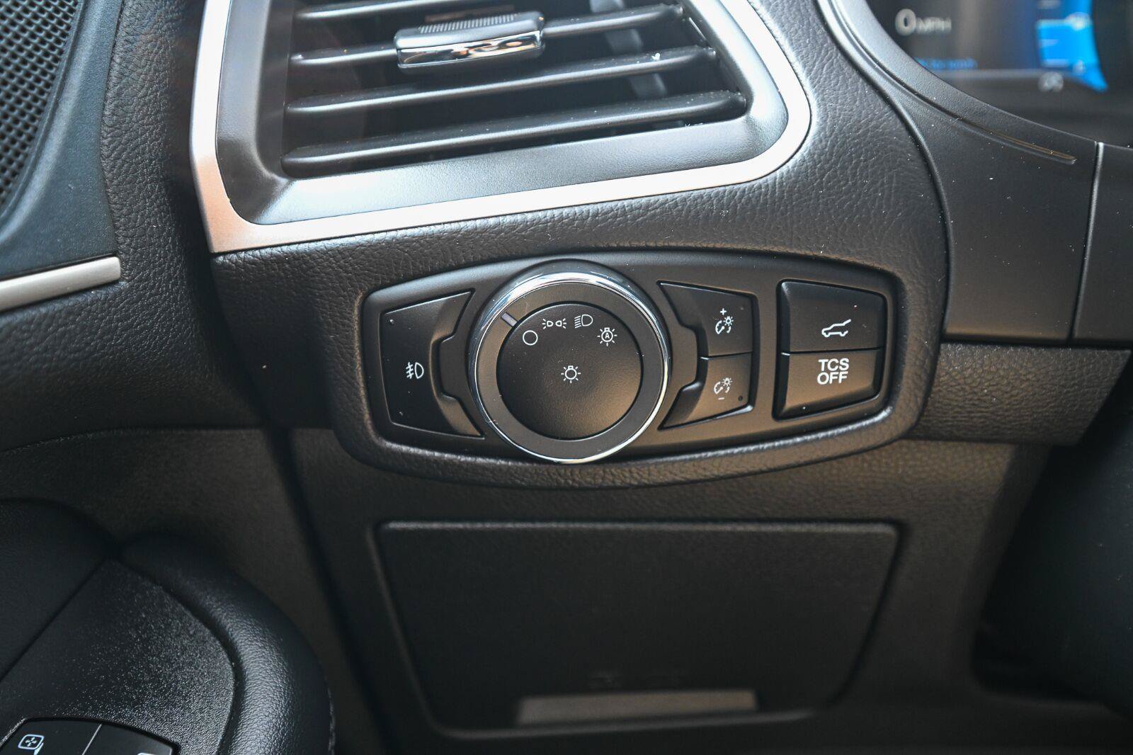 Certified 2024 Ford Edge SEL w/ Convenience Package AWD/4WD image 40
