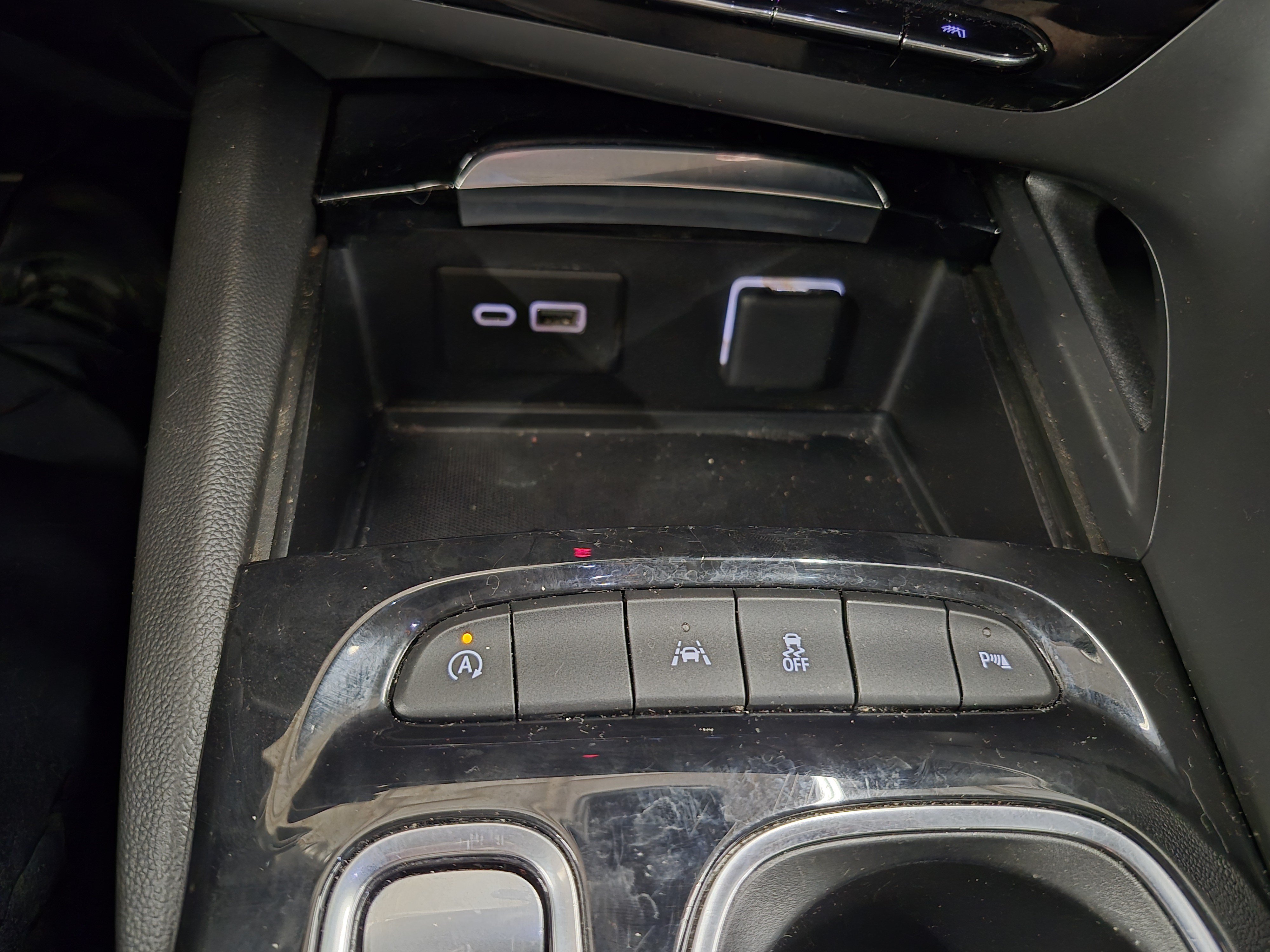 Used 2023 Buick Envision Essence w/ Sport Touring Package FWD image 30