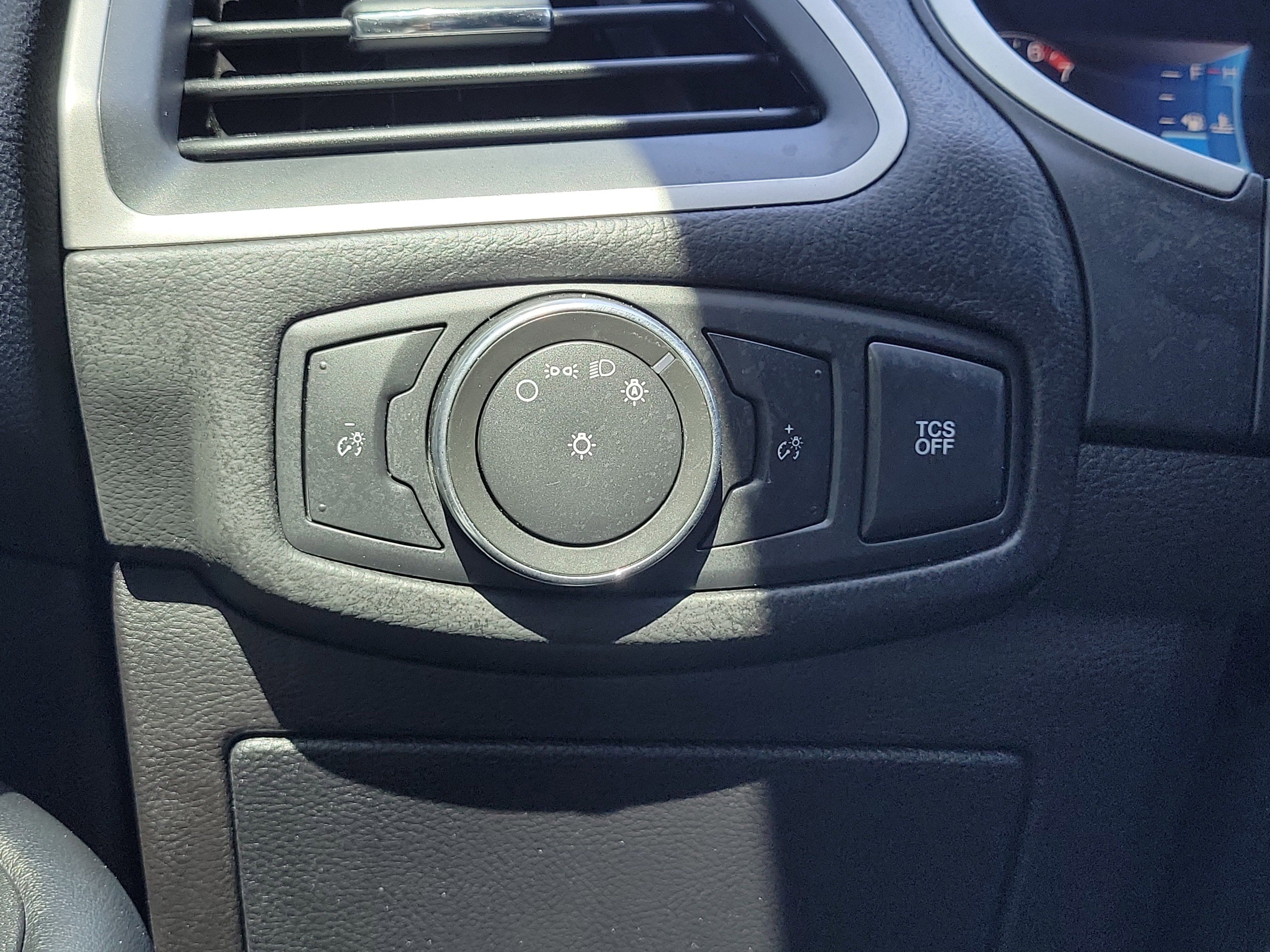 Certified 2021 Ford Edge SE FWD image 27