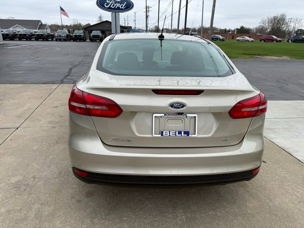 Certified 2018 Ford Focus SE FWD image 4