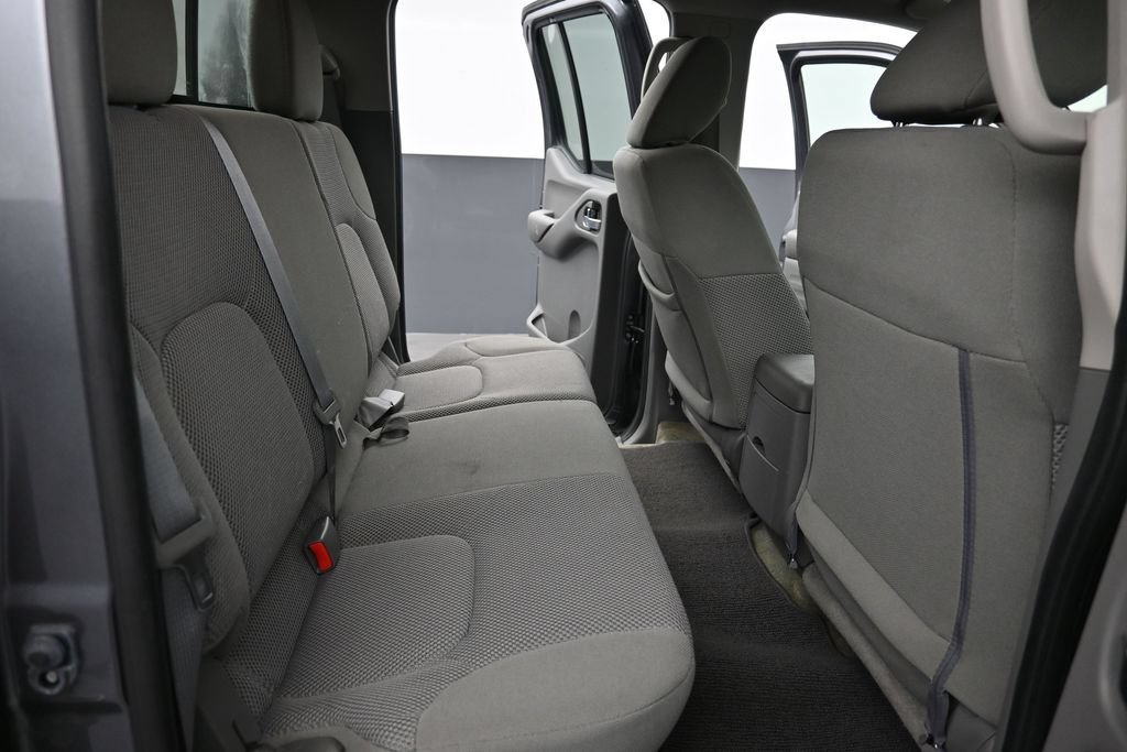 Used 2018 Nissan Frontier SV AWD/4WD image 21