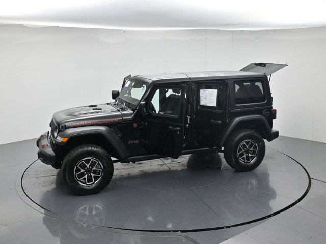 Used 2025 Jeep Wrangler Unlimited Rubicon AWD/4WD image 44