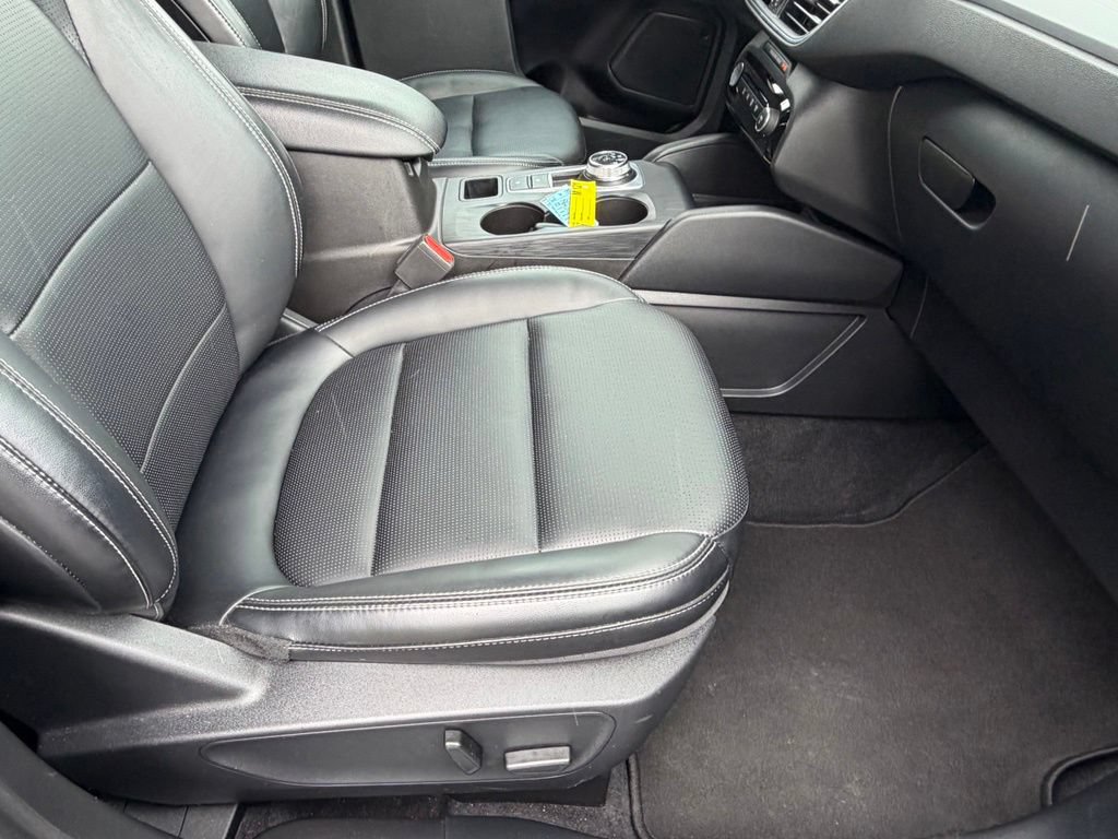 Certified 2025 Ford Escape Platinum AWD/4WD image 45