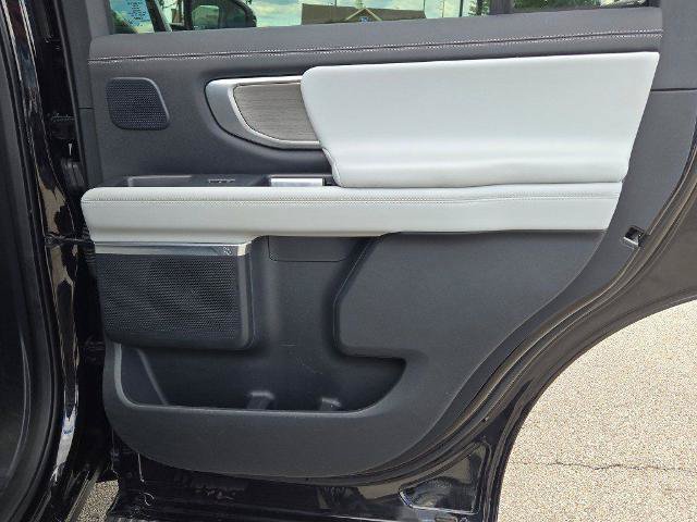 Certified 2025 Ford Expedition Platinum w/ Driver's Package AWD/4WD image 12