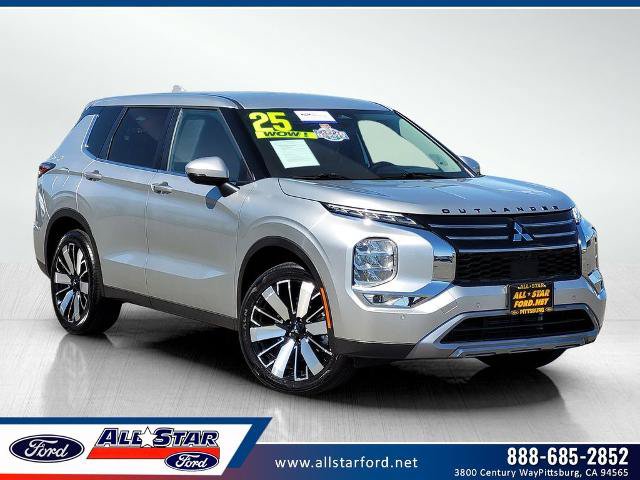 Used 2025 Mitsubishi Outlander SE