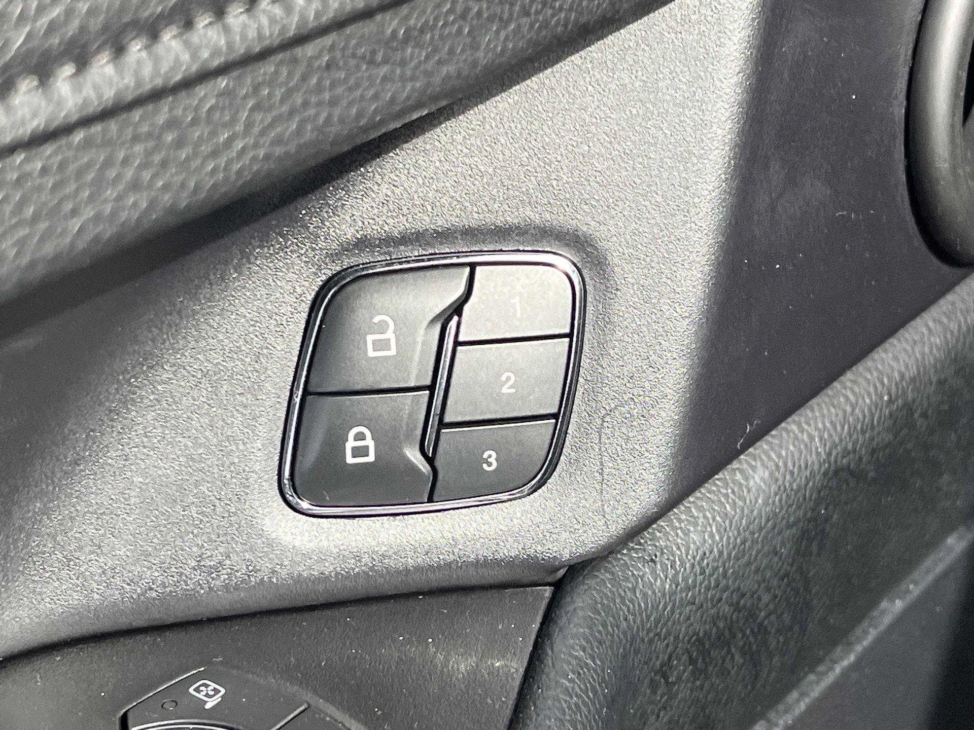 Certified 2021 Ford Expedition XLT image 26