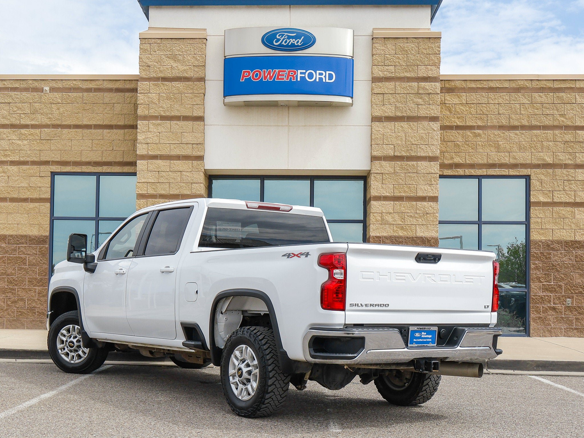Used 2025 Chevrolet Silverado 2500 LT w/ Convenience Package AWD/4WD image 8