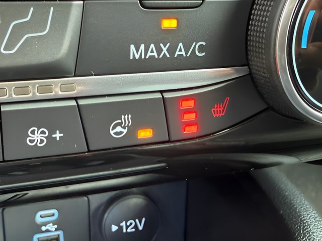 Certified 2022 Ford Escape SEL w/ SEL Stealth AWD Package image 13