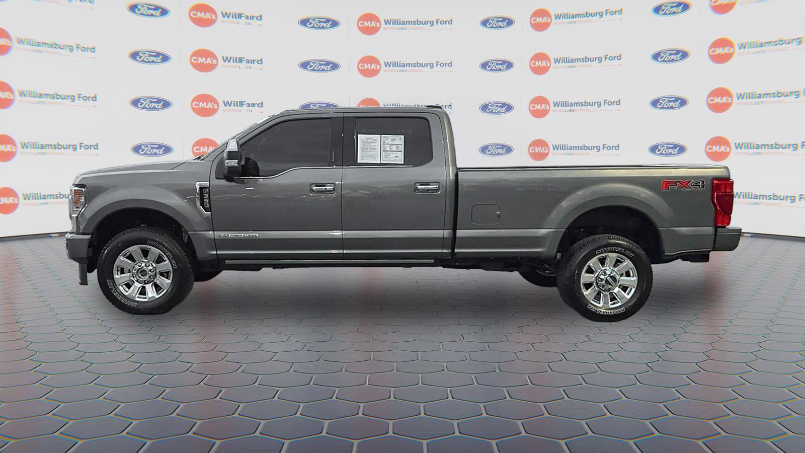 Certified 2022 Ford F350 Platinum w/ FX4 Off-Road Package image 2