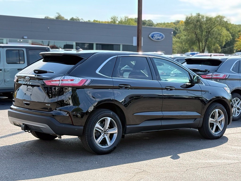 Certified 2024 Ford Edge SEL w/ Convenience Package AWD/4WD image 33