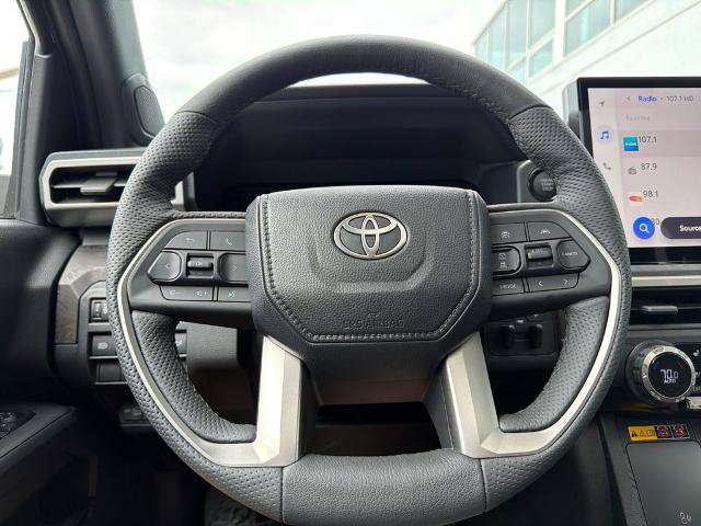 Used 2024 Toyota Tacoma Limited w/ Limited Package (LT) AWD/4WD image 21