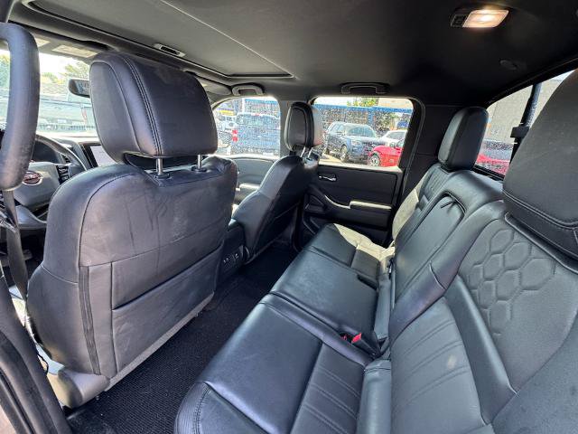Used 2022 Nissan Frontier PRO-4X w/ Pro-4X Premium Package AWD/4WD image 4