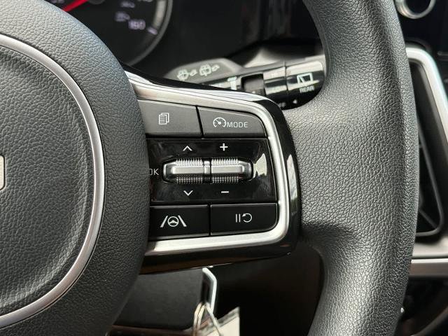 Used 2022 Kia Sorento LX FWD image 16