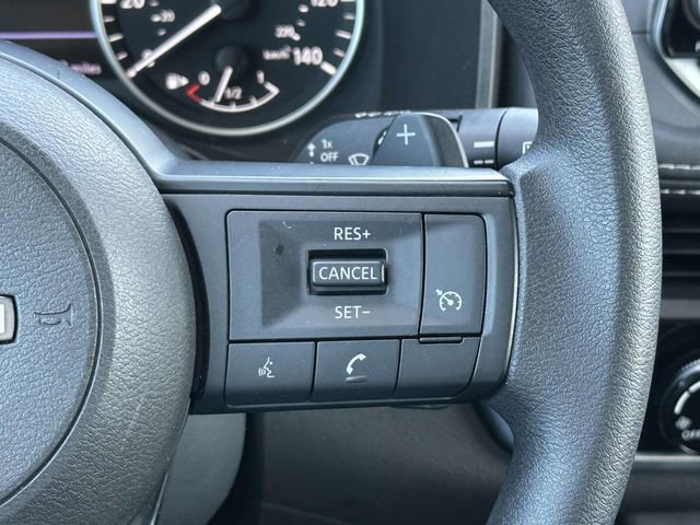 Used 2023 Nissan Rogue S AWD/4WD image 21