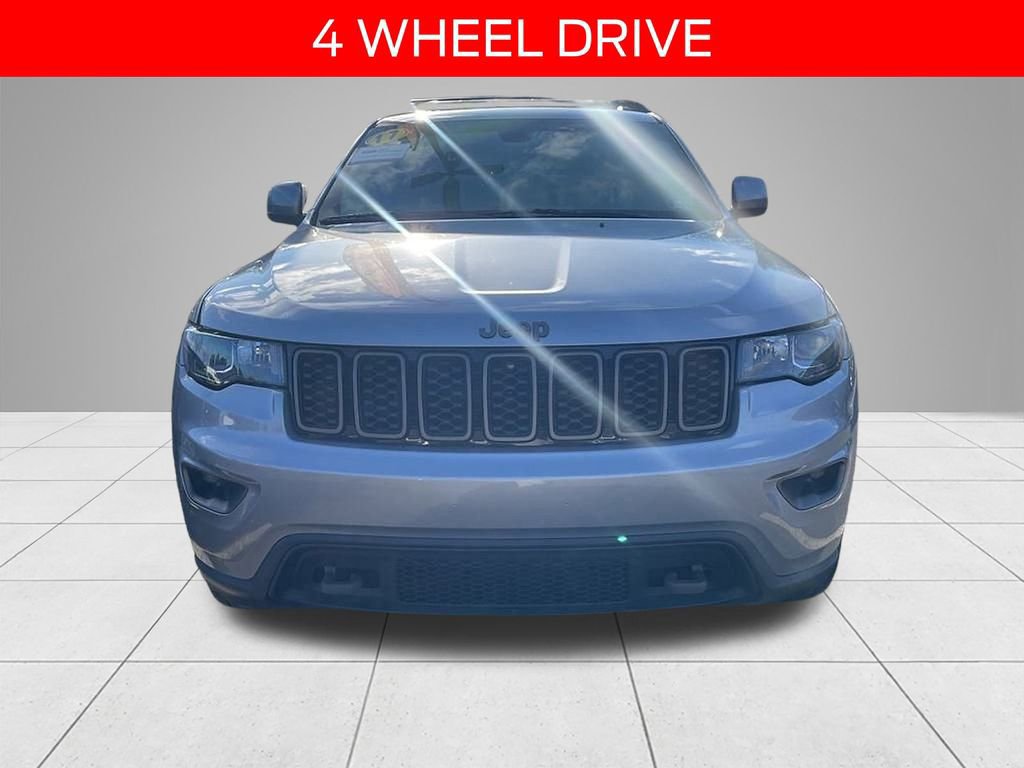Used 2017 Jeep Grand Cherokee Laredo image 5