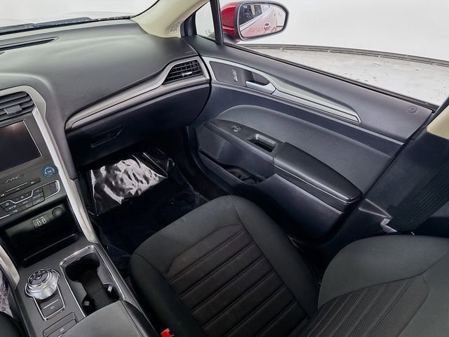 Certified 2020 Ford Fusion SE image 22