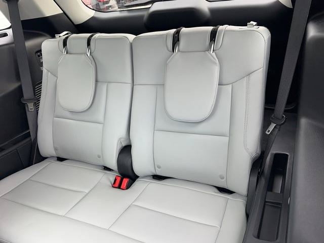 Certified 2026 Ford Explorer Platinum w/ LUX Leather Package AWD/4WD image 11