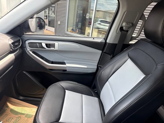 Certified 2023 Ford Explorer XLT w/ Equipment Group 202A AWD/4WD image 27