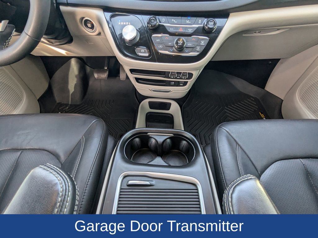 Used 2022 Chrysler Pacifica Touring-L image 23