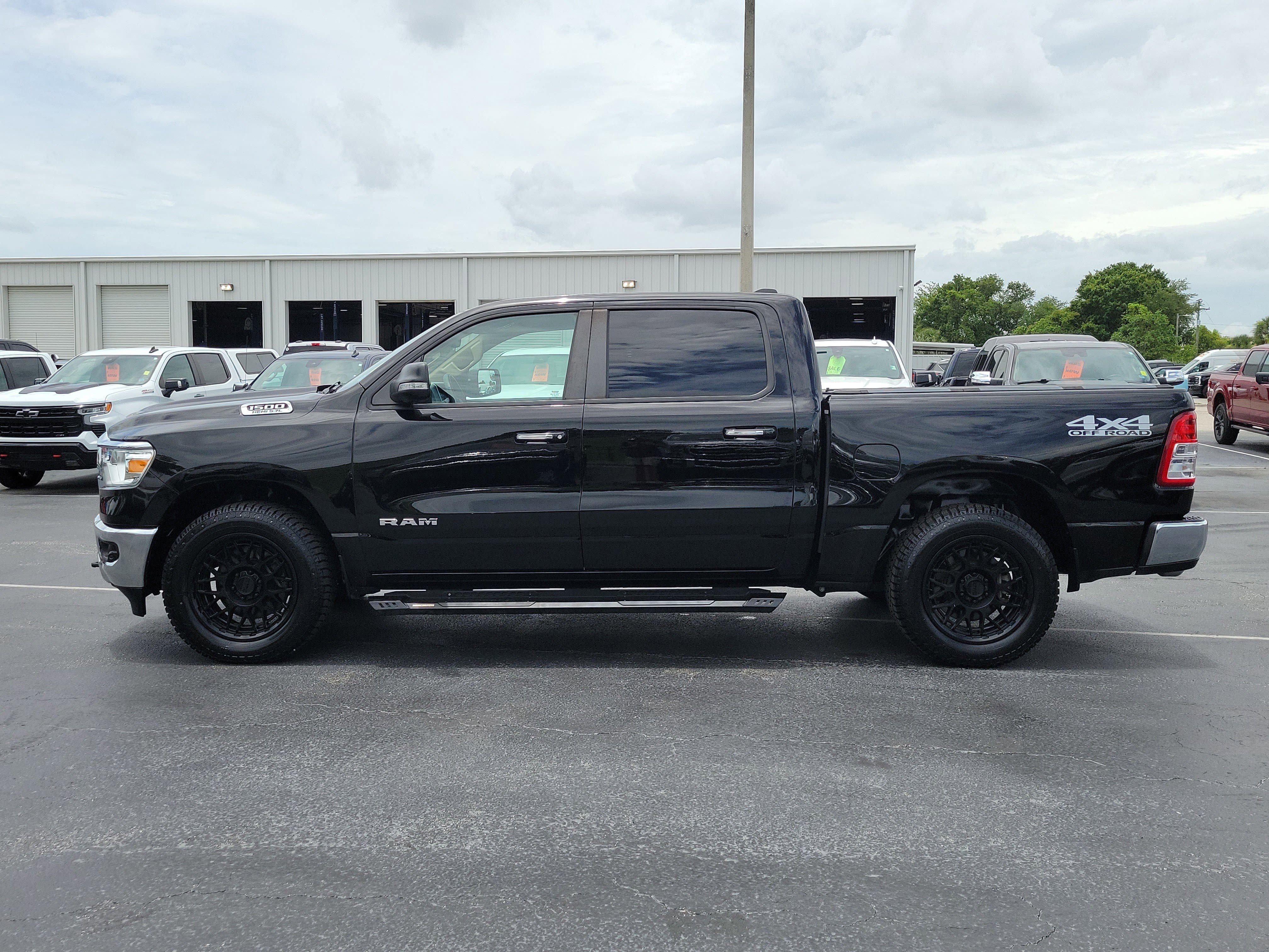 Used 2020 RAM 1500 Big Horn AWD/4WD image 6