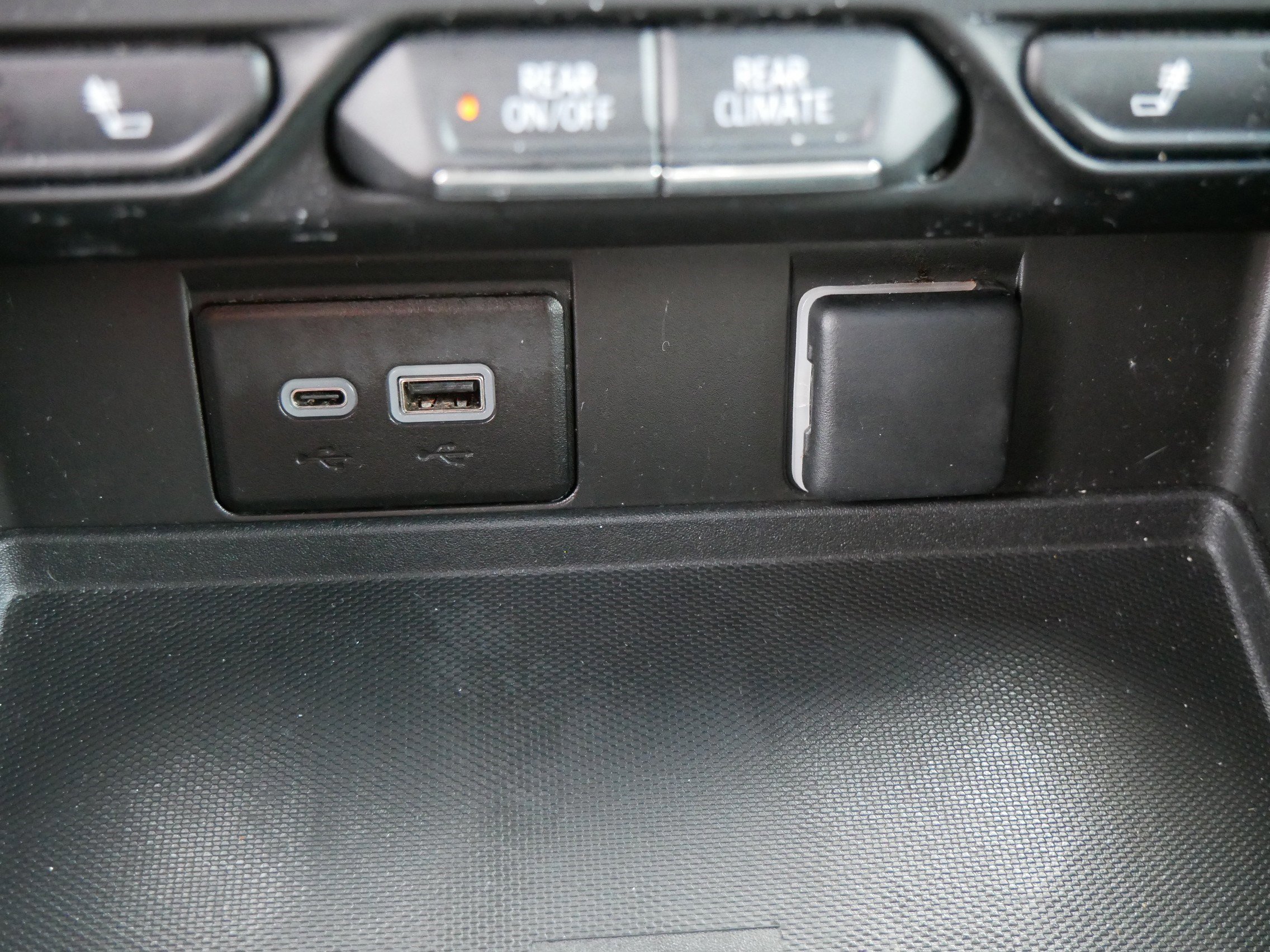 Used 2023 Chevrolet Tahoe LT image 32